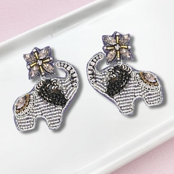 Sparkling Silver Elephant Jeweled Beaded Crystal Safari Theme Earrings - Picture 1 of 2